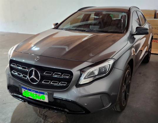 MERCEDES-BENZ GLA 200 1.6 CGI FLEX NIGHT 7G-DCT MERCEDES-BENZ GLA 200 1.6 CGI FLEX NIGHT 7G-DCT